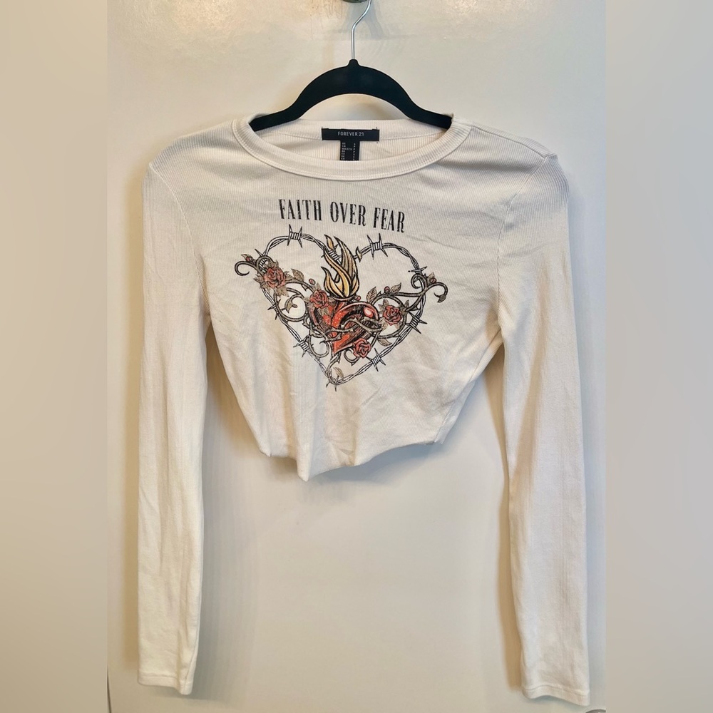 “Faith over fear” Graphic Crop Tee
